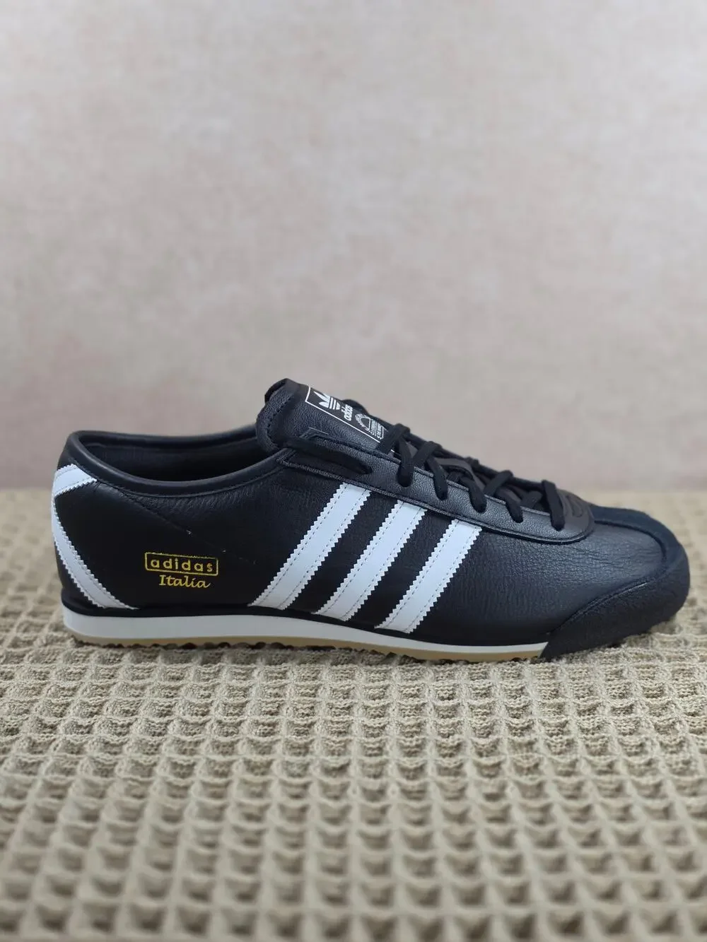 Adidas Italia 70s Men’s 10 Black White Gum – Brand New